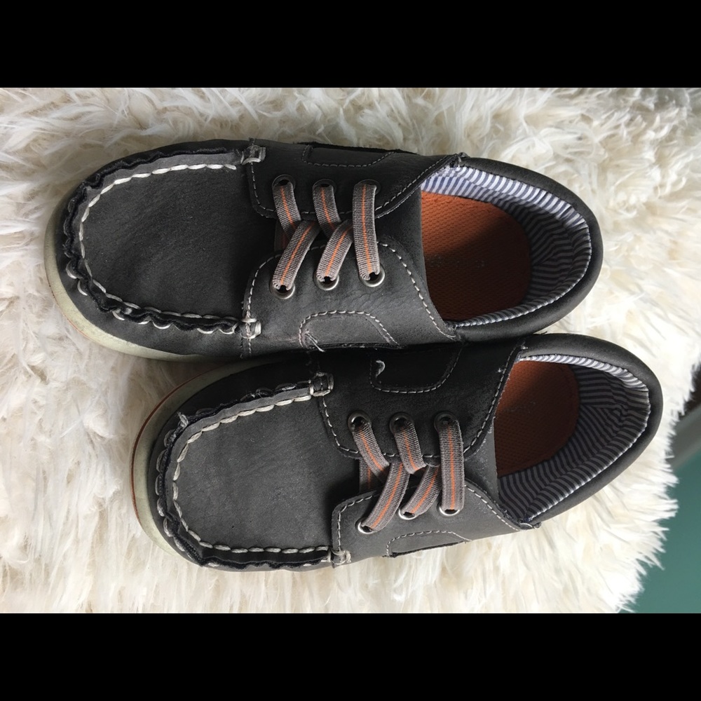 Eddie Bauer boys shoes sz 10